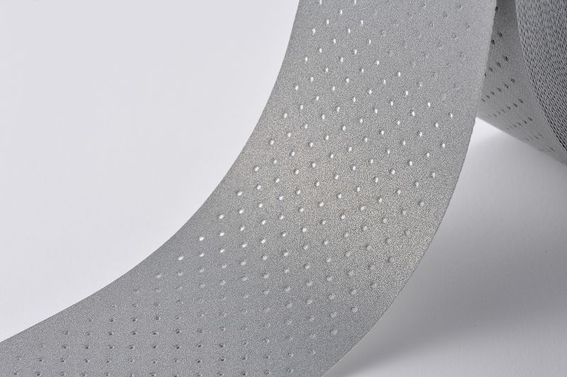 6(001)